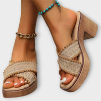 Camila - Saltos grossos com tiras cruzadas